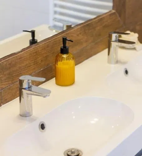 Lägenhet 4br Artdeco Elegance With Sauna *