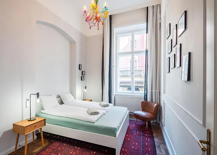 4br Artdeco Elegance With Sauna Lägenhet