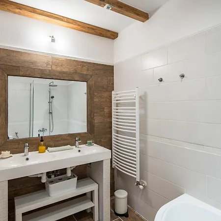 4br Artdeco Elegance With Sauna