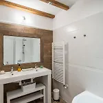 4br Artdeco Elegance With Sauna