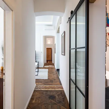 Apartment 4br Artdeco Elegance With Sauna