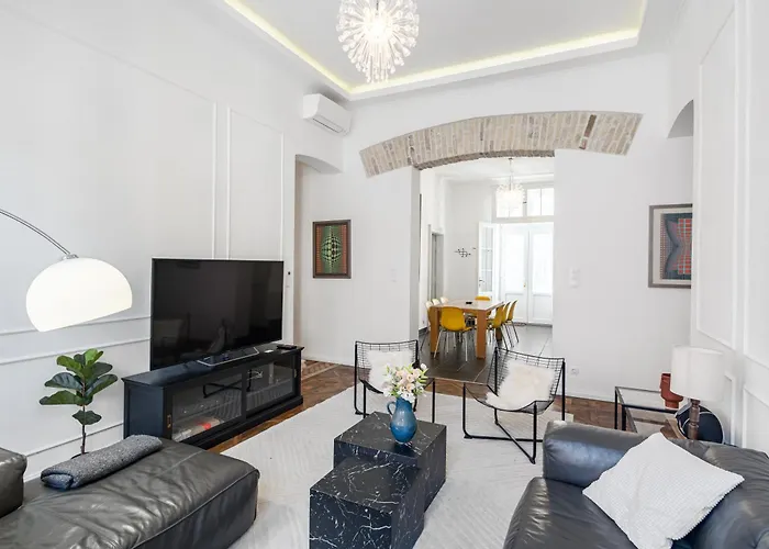 4br Artdeco Elegance With Sauna Appartement Budapest
